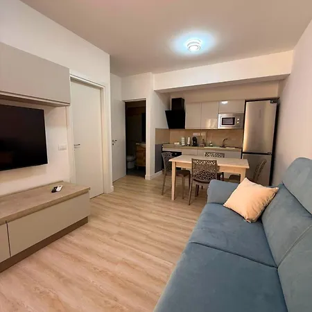 Modern Living * Рим